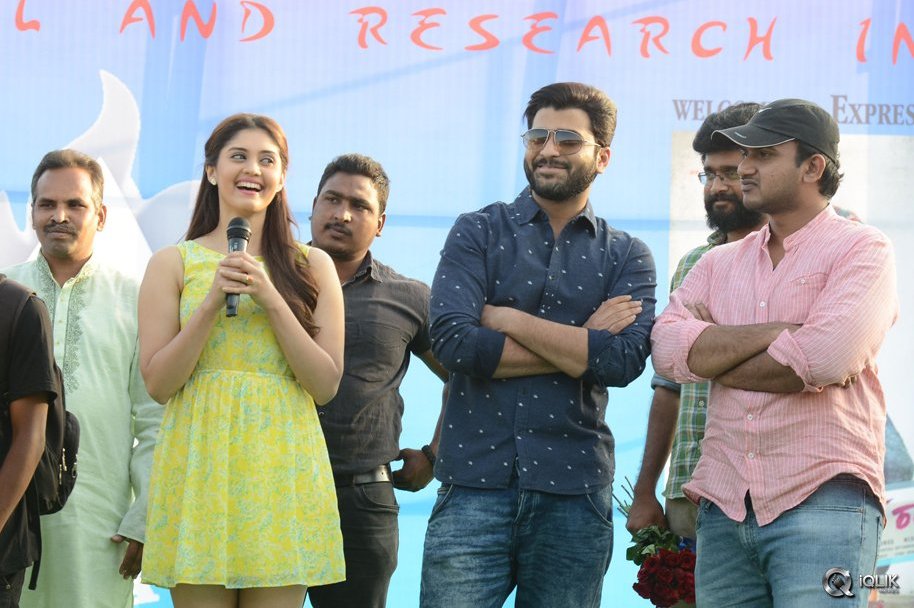 Express-Raja-Movie-Team-at-Aurora-Engineering-College